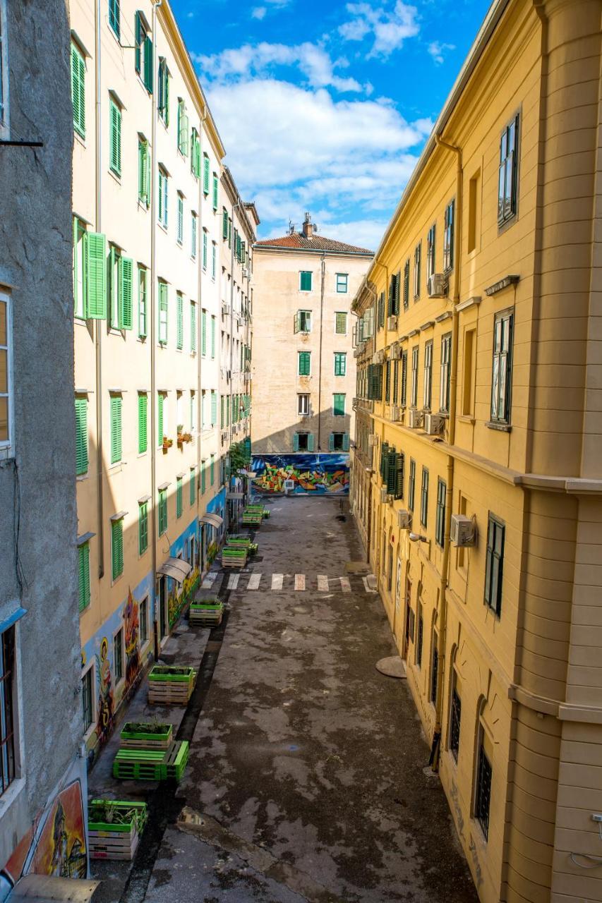 Hostel 1W Rijeka Exterior photo